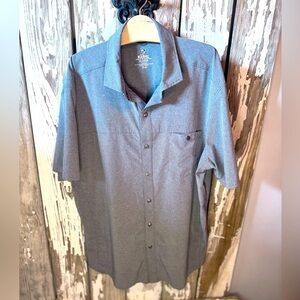 KUHL Born In The Mountains XL Tapered Fit Gray Button Up Short Sleeve One pocket